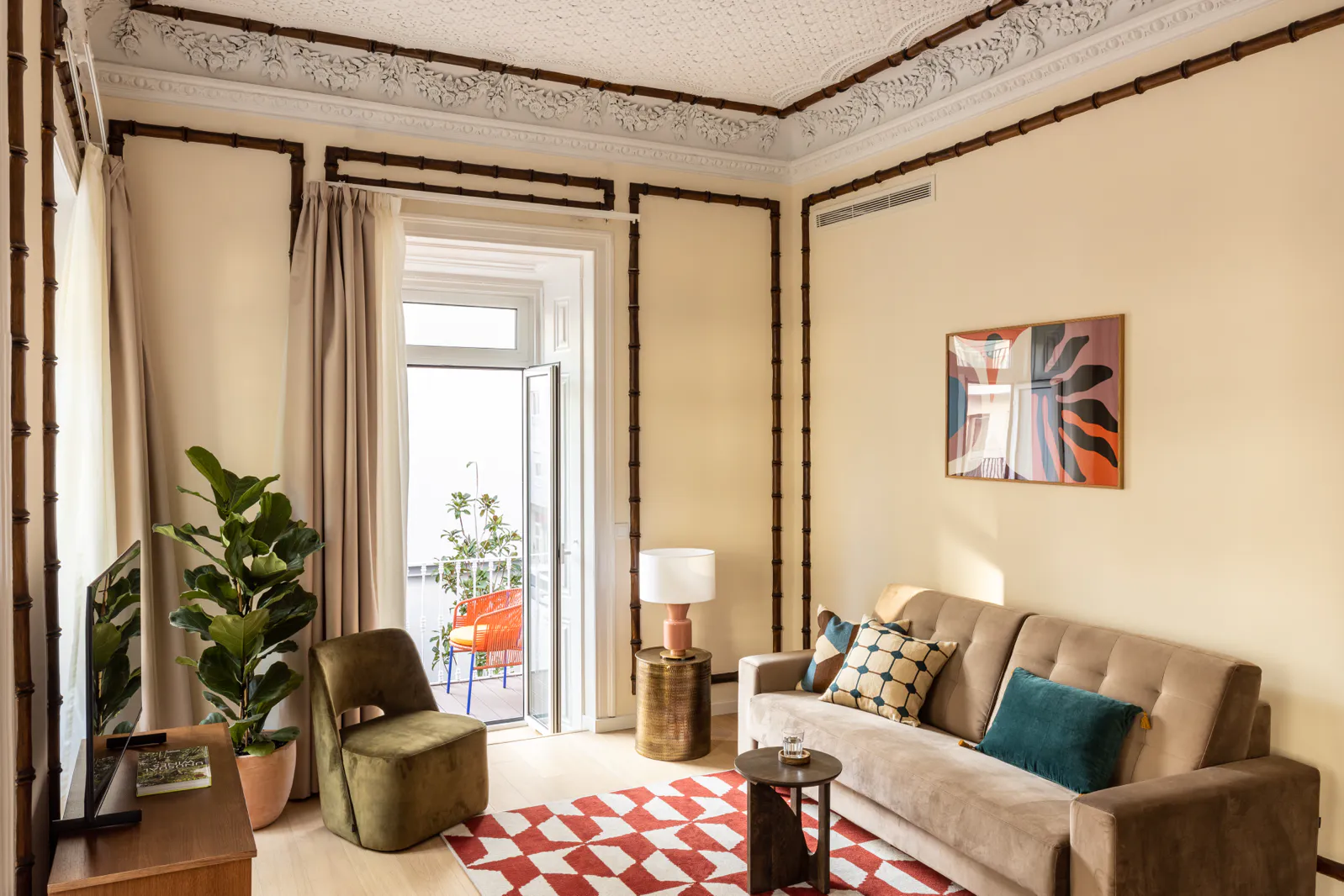 Haws_Lisboa_2_Bedroom_Apartment_with_balcony-12