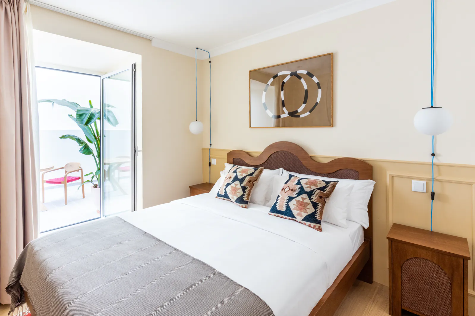 Haws_Lisboa_2_Bedroom_Apartment_with_terrace-1