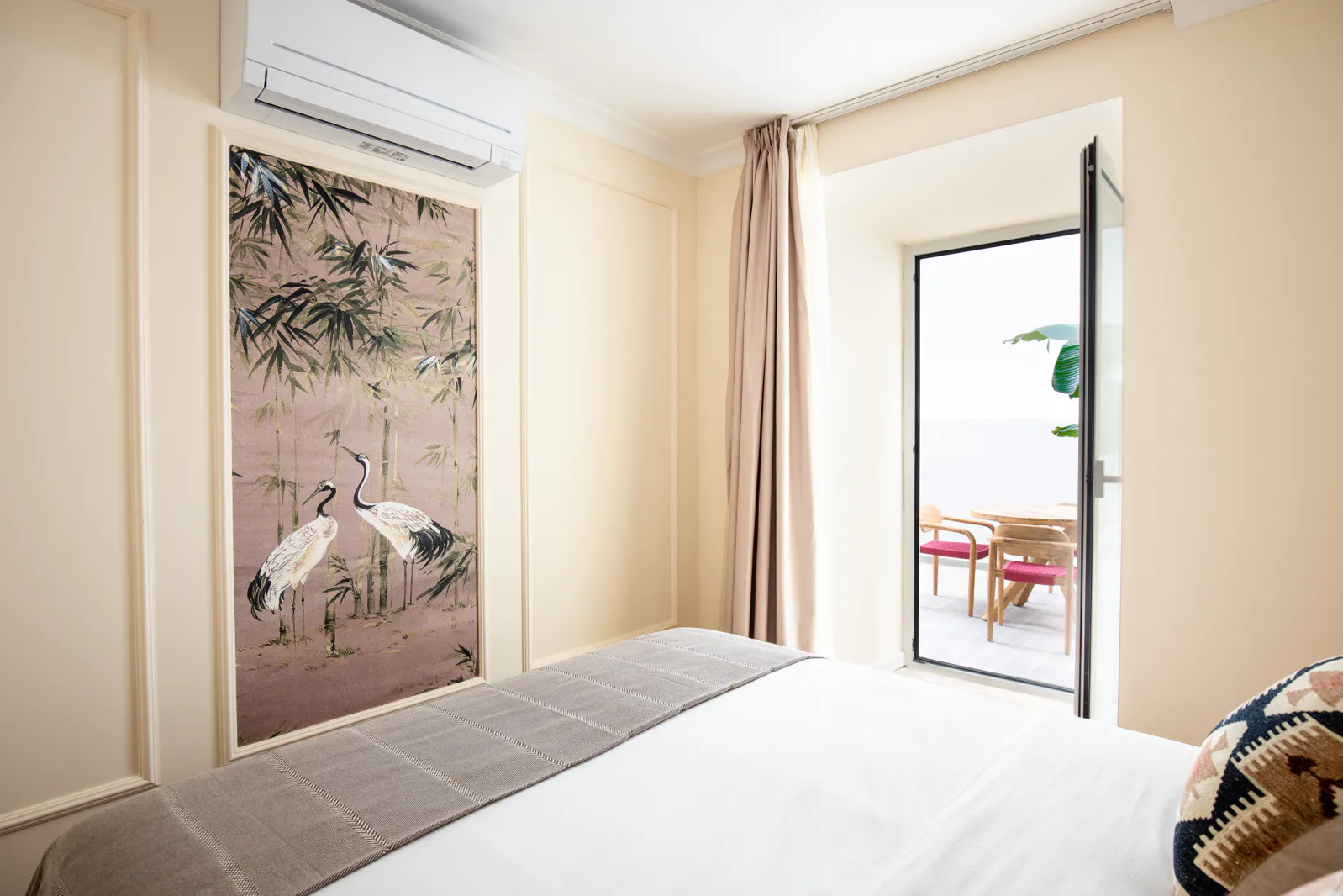 Haws_Lisboa_2_Bedroom_Apartment_with_terrace-3