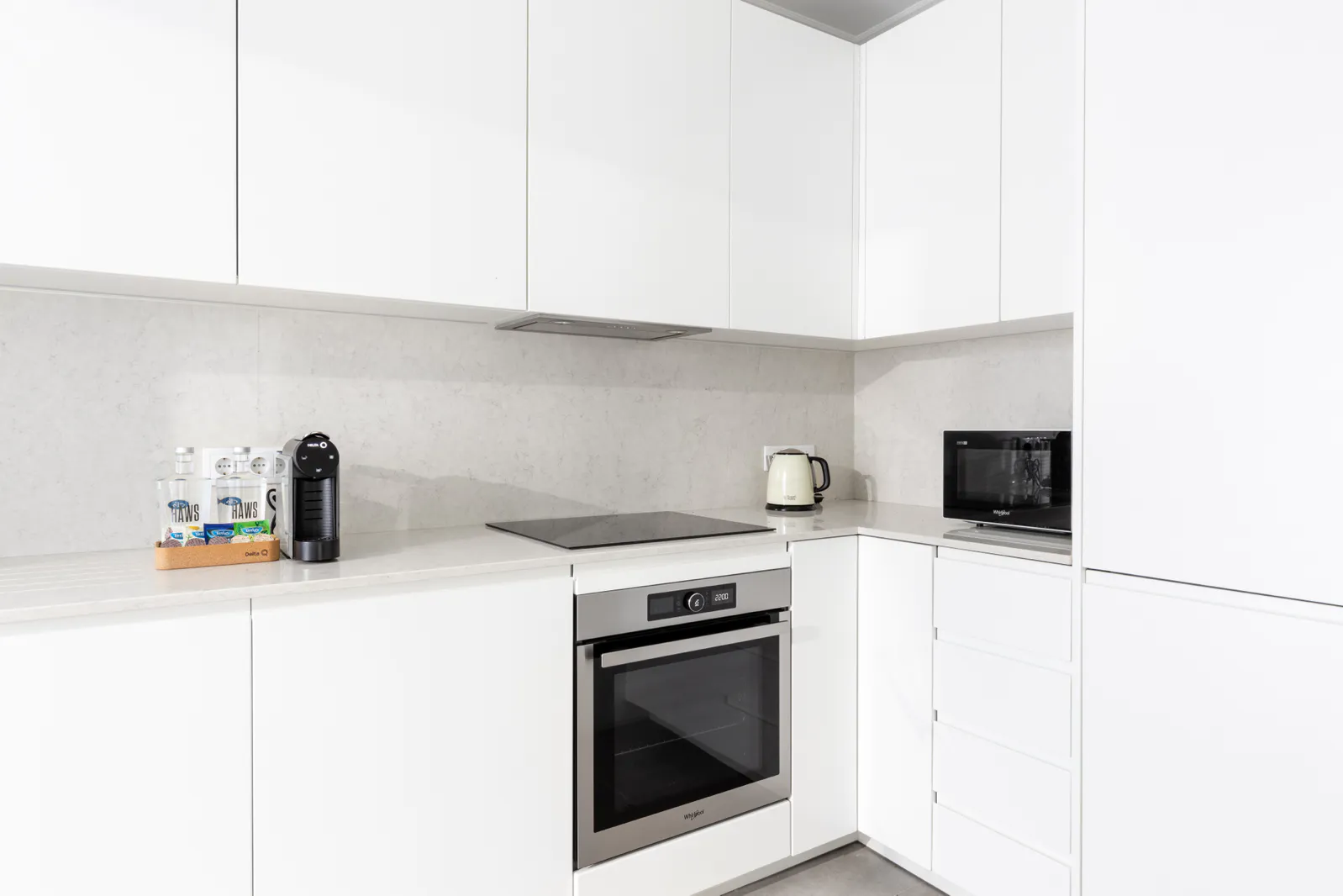 Haws_Lisboa_2_Bedroom_Apartment_with_terrace-5