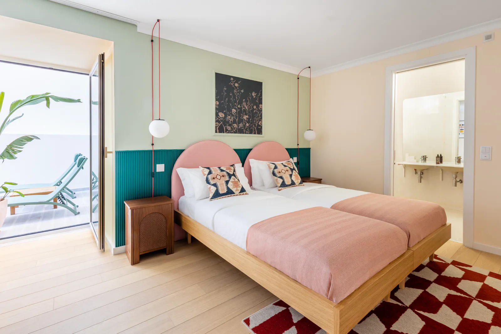 Haws_Lisboa_2_Bedroom_Apartment_with_terrace-6