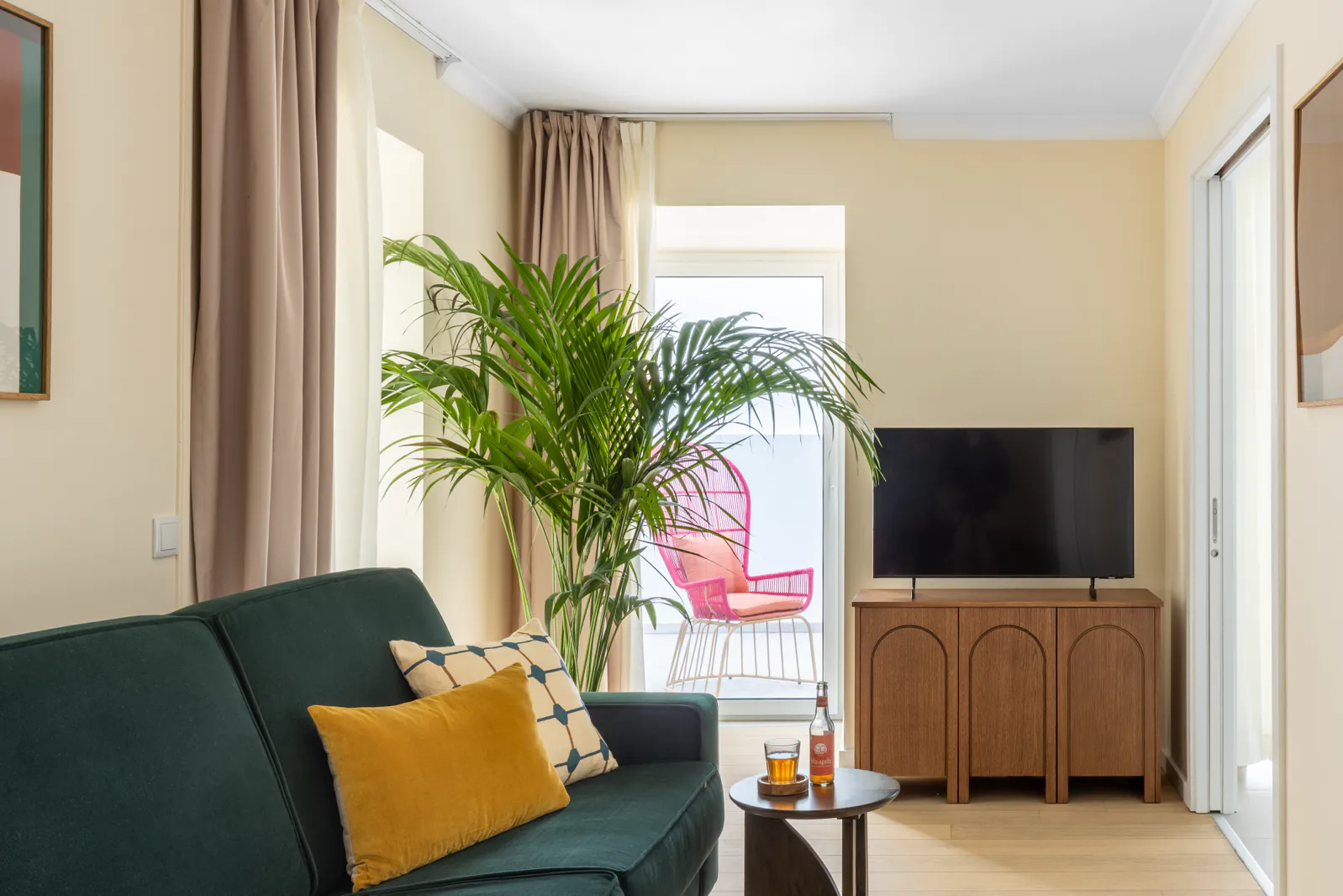 Haws_Lisboa_2_Bedroom_Apartment_with_terrace-8