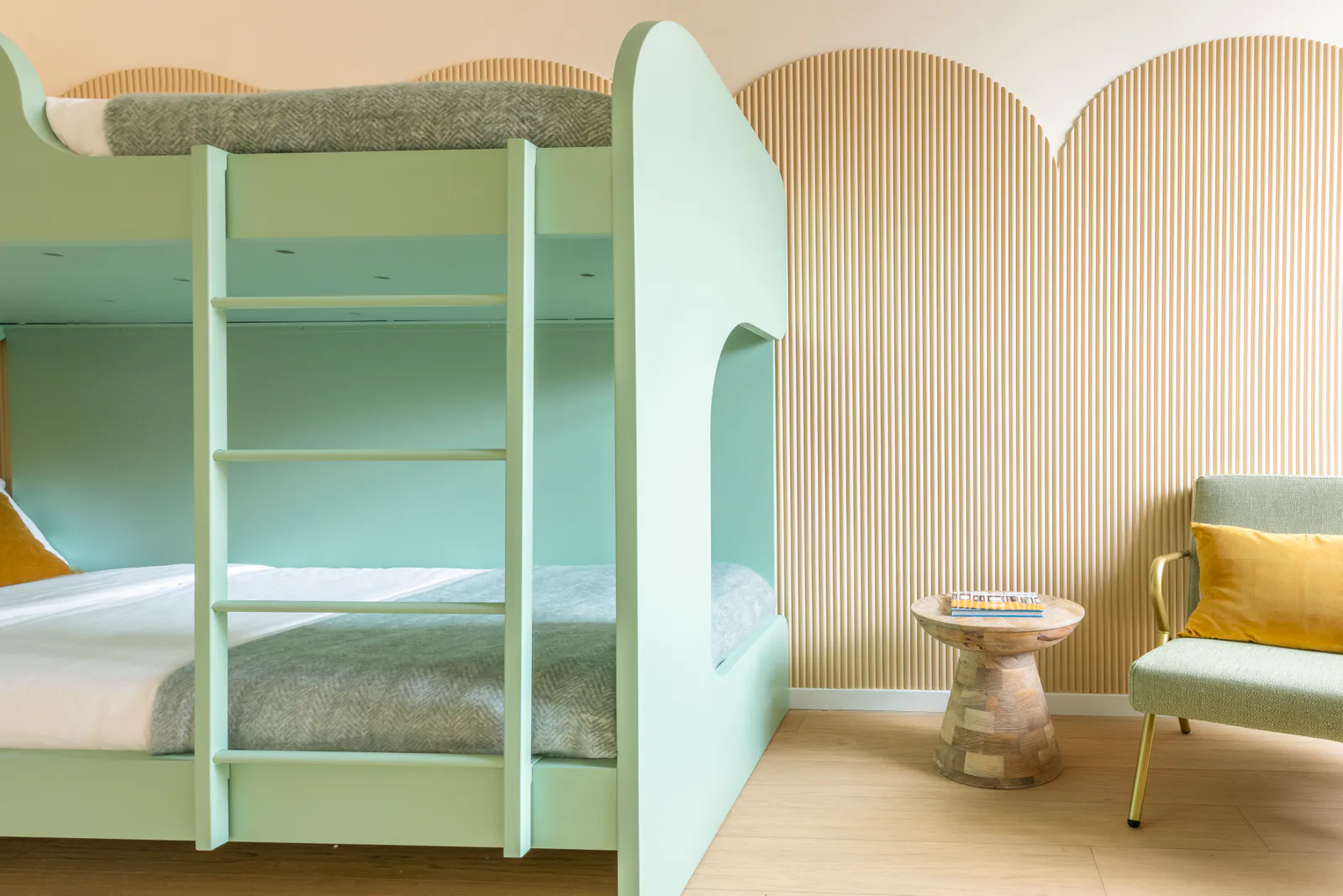 Haws_Lisboa_2_Bedroom_Family_Style_Apartment-7