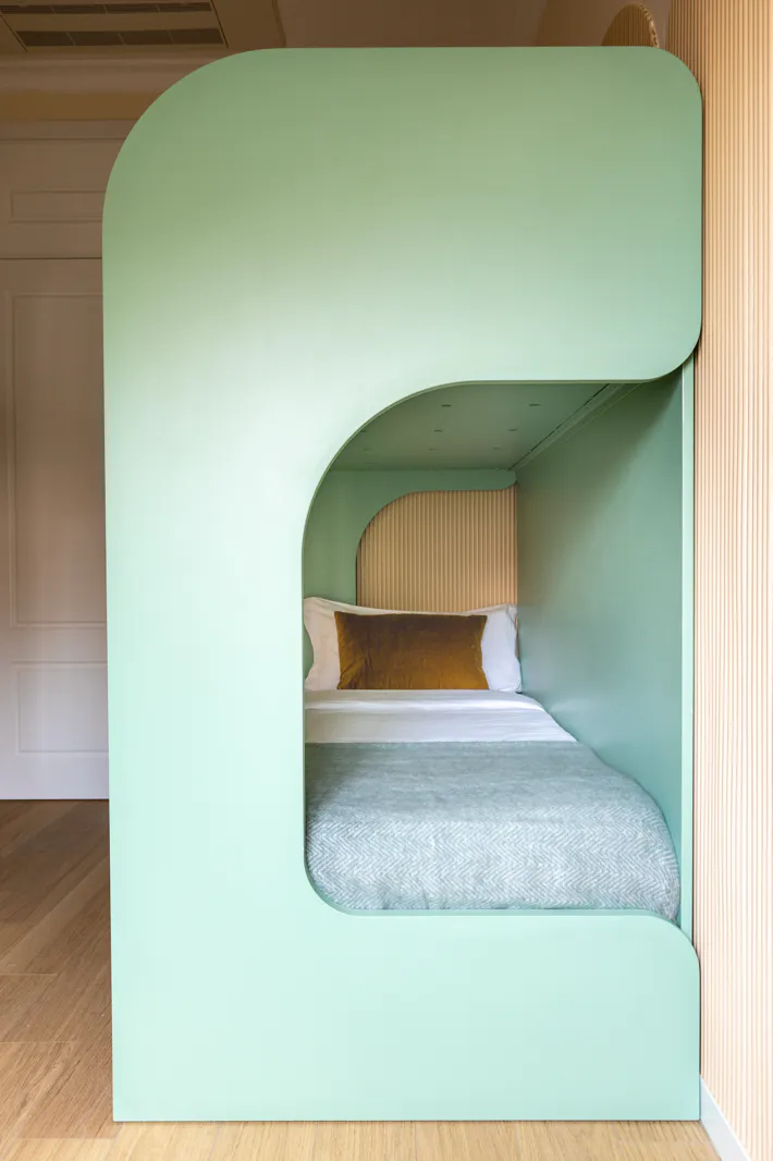 Haws_Lisboa_2_Bedroom_Family_Style_Apartment-8